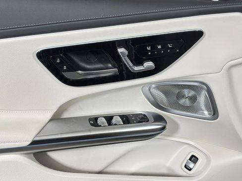 Certified 2026 Mercedes-Benz CLE 300 4MATIC Cabriolet image 17