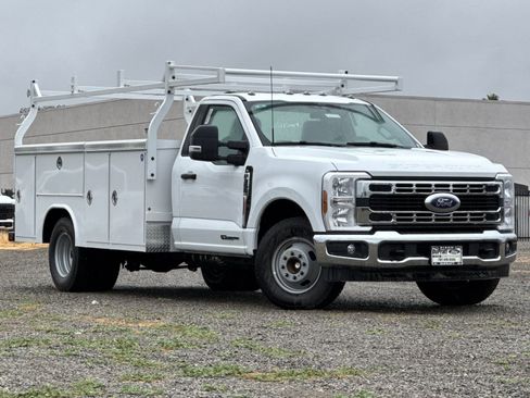 New 2025 Ford F350 XL w/ XL Chrome Package image 2