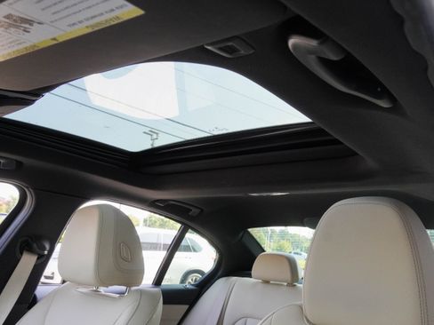 Used 2021 BMW 330e w/ M Sport Package RWD image 14