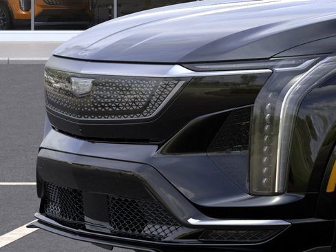 New 2026 Cadillac Optiq V image 13