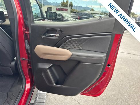 Used 2024 GMC Canyon Denali AWD/4WD image 12