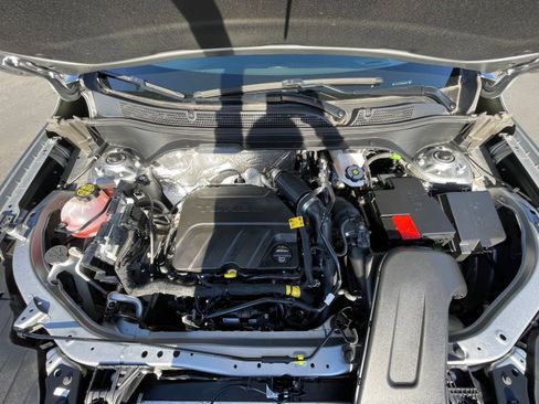 Used 2025 Chevrolet Trax LT image 31