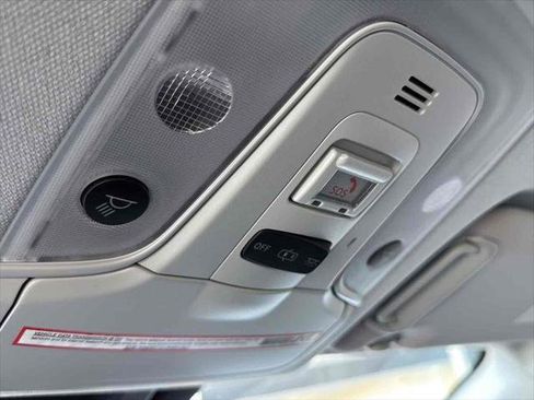 Used 2022 Toyota Prius Prime LE image 23