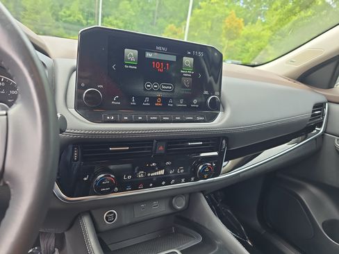Certified 2023 Nissan Rogue SL w/ SL Premium Package FWD image 20