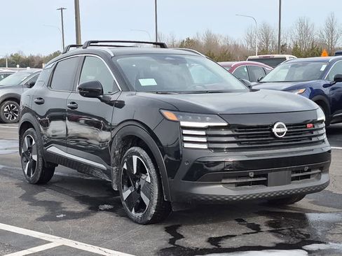 New 2026 Nissan Kicks SR w/ Cold Weather Package AWD/4WD image 2