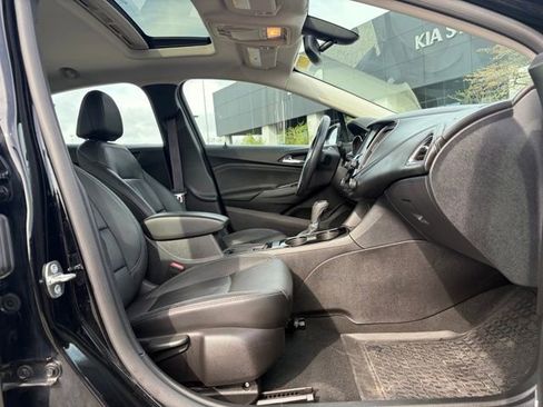 Used 2017 Chevrolet Cruze Premier image 5