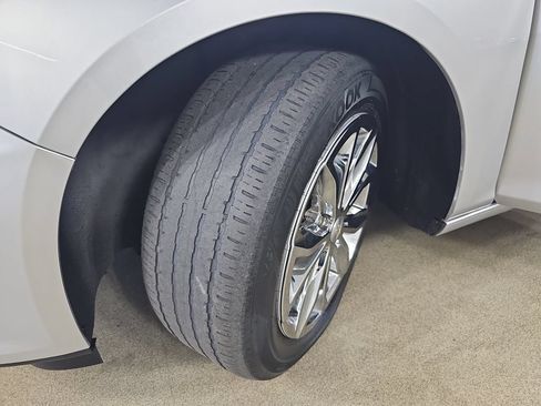 Certified 2022 Chevrolet Malibu LT FWD image 36