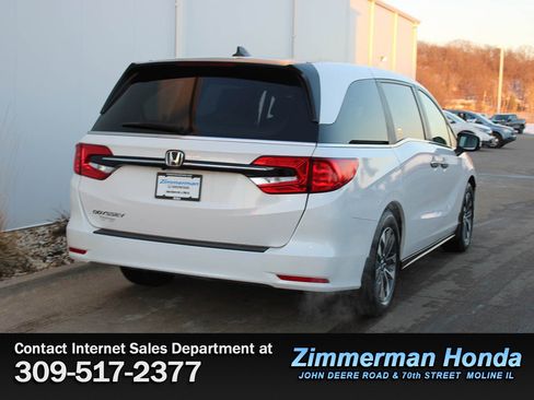 Certified 2024 Honda Odyssey EX-L image 2