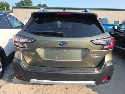 Used 2023 Subaru Outback Touring AWD/4WD image 15