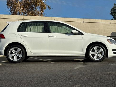 Used 2017 Volkswagen Golf Wolfsburg Edition image 6