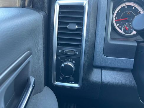 Used 2019 RAM 1500 Classic SLT RWD image 24