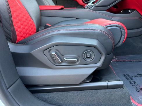Used 2021 Lamborghini Urus AWD/4WD image 36