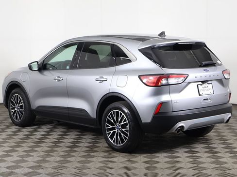 Used 2022 Ford Escape SE FWD image 8