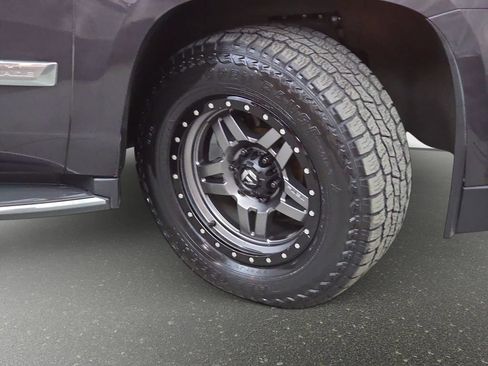 Used 2016 Cadillac Escalade Luxury AWD/4WD image 34