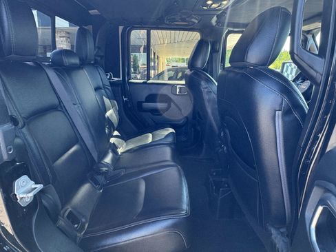 Used 2021 Jeep Gladiator Sport AWD/4WD image 26