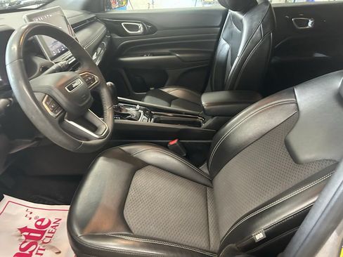 Used 2023 Jeep Compass Latitude w/ Convenience Group AWD/4WD image 14