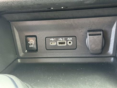 Certified 2024 Nissan Sentra SV FWD image 24