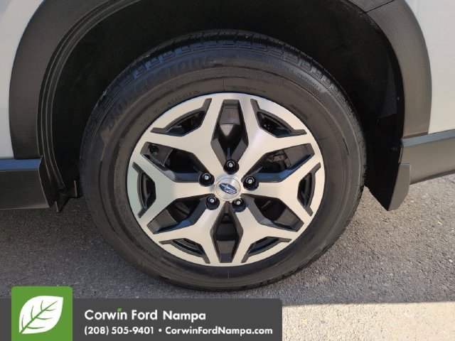 Used 2023 Subaru Forester Premium AWD/4WD image 32