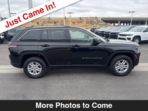 Used 2023 Jeep Grand Cherokee Laredo w/ Trailer Tow Package RWD image 7