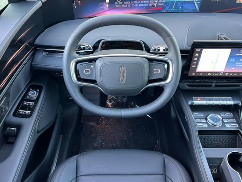 New 2026 Lincoln Nautilus Premier image 15