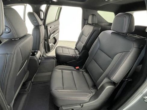 Used 2025 Chevrolet Traverse Z71 w/ Enhanced Driving Package image 45