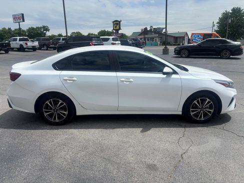 Used 2024 Kia Forte LXS w/ LXS Technology Package FWD image 7