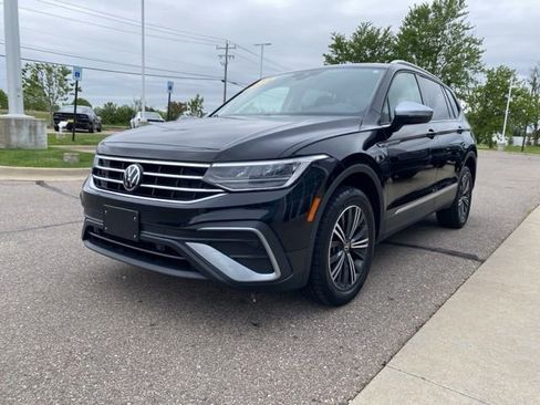 Used 2024 Volkswagen Tiguan Wolfsburg Edition AWD/4WD image 1