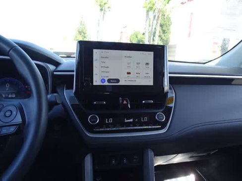 Certified 2025 Toyota Corolla Cross XLE w/ Convenience Package FWD image 27