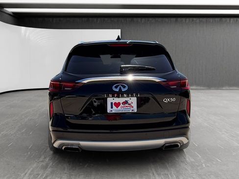 Used 2022 INFINITI QX50 Essential FWD image 4