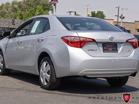 Used 2017 Toyota Corolla LE w/ Carpet Mat Package (TMS) FWD image 13