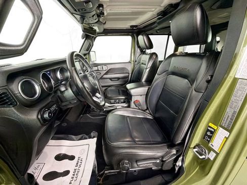 Used 2021 Jeep Wrangler Unlimited Sahara w/ Uconnect 4C Nav & Sound Group AWD/4WD image 21