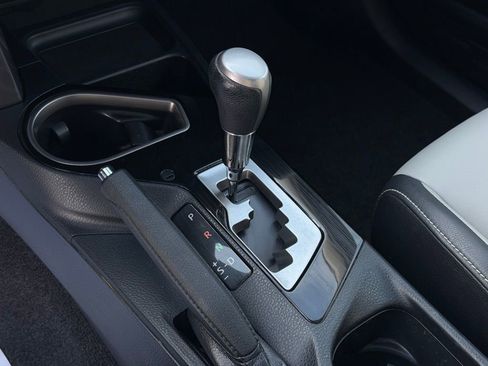 Used 2016 Toyota RAV4 Limited image 24