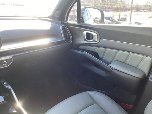 Used 2024 Kia Sorento SX Prestige w/ Sage Leather Package image 20