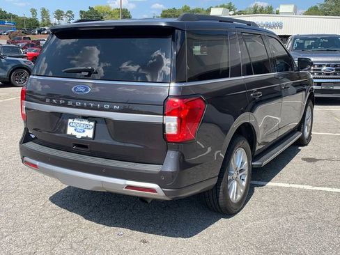 Used 2022 Ford Expedition XLT AWD/4WD image 5