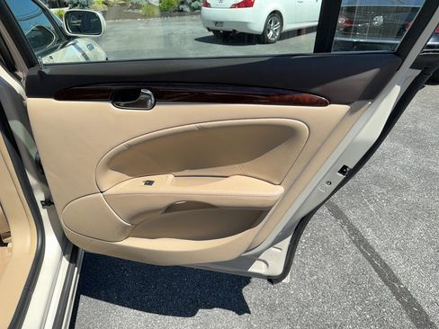 Used 2011 Buick Lucerne CXL FWD image 22
