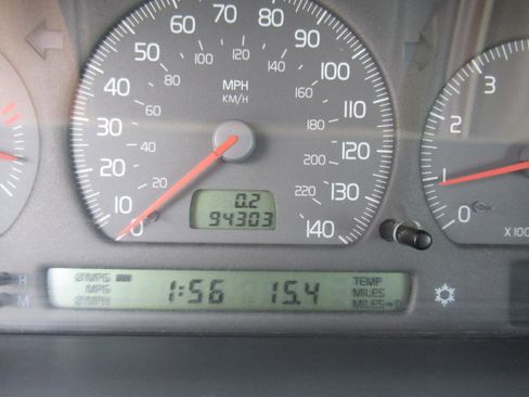 Used 2004 Volvo C70 HT FWD image 22