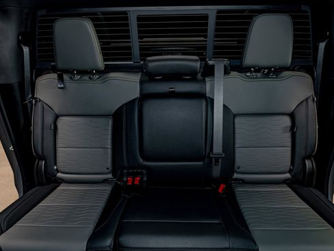 Used 2024 Chevrolet Silverado 1500 ZR2 w/ Technology Package image 28