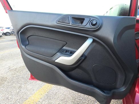 Used 2011 Ford Fiesta SE w/ 203A Rapid Spec Order Code image 15