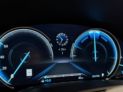 Used 2017 BMW 740i RWD image 21