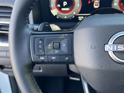 Certified 2025 Nissan Rogue Platinum w/ Tech Package image 11