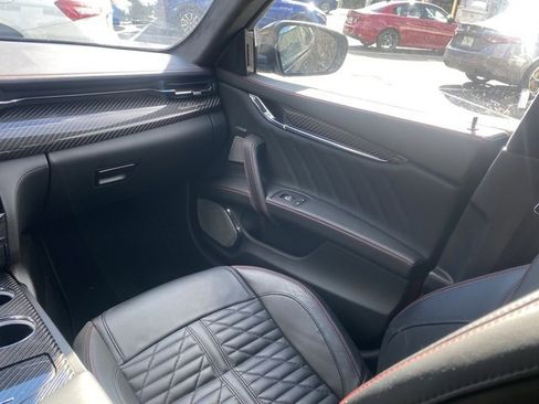 Used 2022 Maserati Quattroporte Trofeo image 45