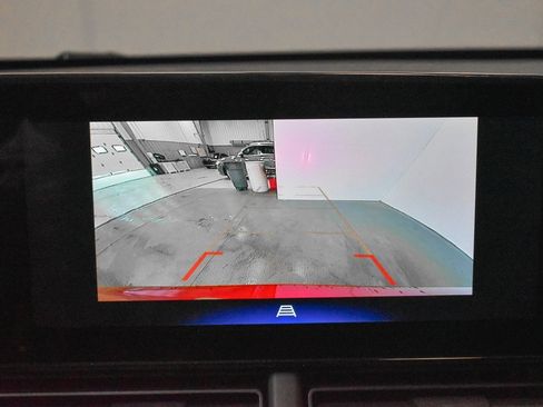 Used 2025 Chevrolet Trax RS image 16