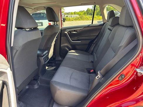 Used 2024 Toyota RAV4 XLE w/ Convenience Package FWD image 22
