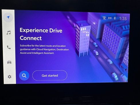 Used 2025 Toyota Sienna LE image 26