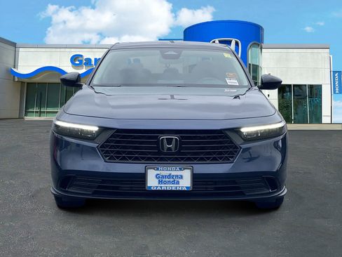 Certified 2025 Honda Accord SE image 2