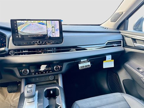 New 2025 Mitsubishi Outlander SE image 25