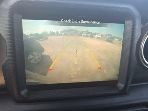 Used 2021 Jeep Wrangler Unlimited Rubicon 4xe w/ Cold Weather Group AWD/4WD image 7