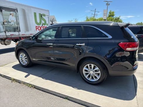 Used 2016 Kia Sorento AWD image 3