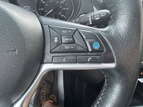 Used 2019 Nissan Rogue SL AWD/4WD image 19