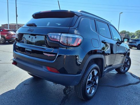 Used 2018 Jeep Compass Trailhawk w/ Leather Interior Group AWD/4WD image 32